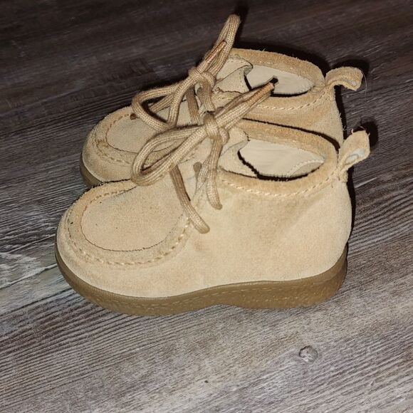 Baby Gap  tan boots  Sz 4 - Picture 3 of 8